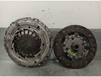 Recambio de kit embrague para citroën c5 berlina 1.6 16v hdi fap referencia OEM IAM 205239 123047510 LUK