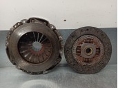 Replacement clutch kit for Dacia Duster 1.5 DCi Diesel FAP CAT OEM IAM reference 8200527569 LUK