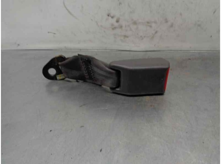 Recambio de enganche cinturon para mitsubishi l 200 (k6/7) 2.5 td cat referencia OEM IAM MN179680HA  