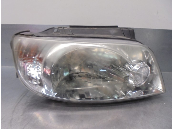 Replacement right headlight for Hyundai Matrix (FC) 1.6 CAT OEM IAM reference 9210417030 