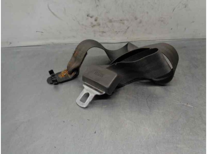 Recambio de enganche cinturon para mitsubishi l 200 (k6/7) 2.5 td cat referencia OEM IAM MR797200  