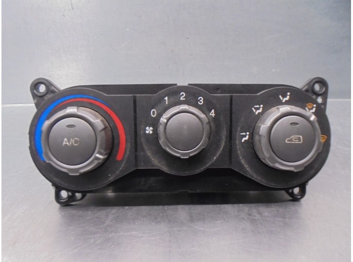Recambio de mando calefaccion / aire acondicionado para hyundai matrix (fc) 1.6 cat referencia OEM IAM 9725017XXX  