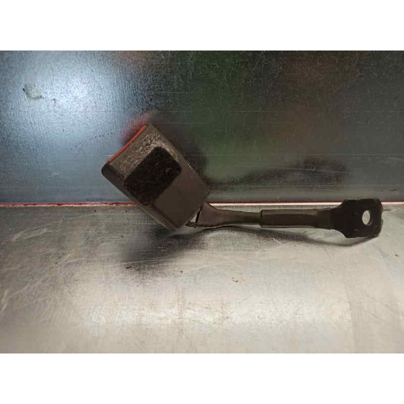 Recambio de enganche cinturon para opel astra twin top 1.9 16v cdti cat (z 19 dth / lrd) referencia OEM IAM 13188871N  