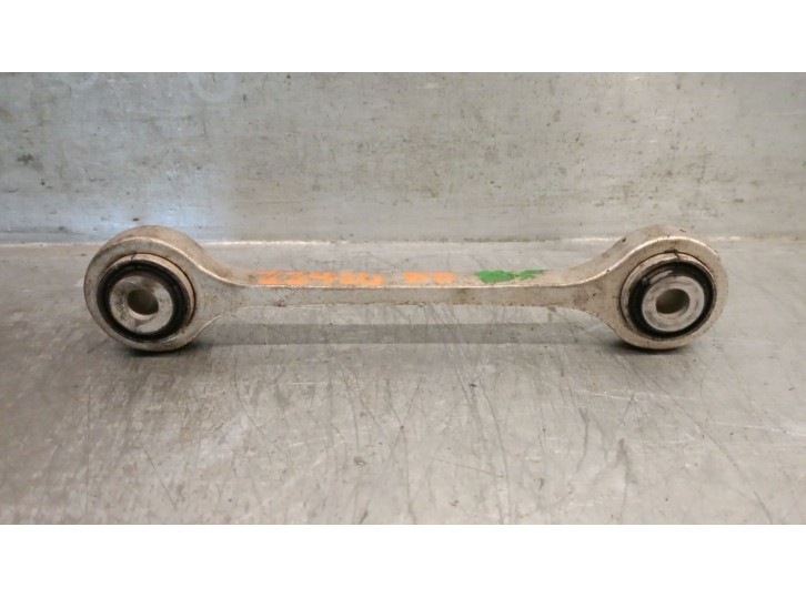 Replacement front right stabilizer bar link for Audi Q7 (4LB) 3.0 TDI Quattro OEM IAM reference 7L0411317 7L0411317 