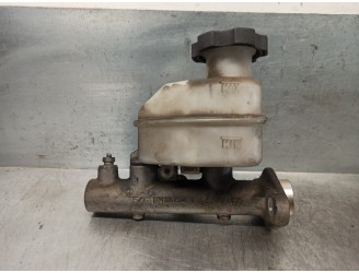 Recambio de bomba freno para hyundai elantra (xd) 2.0 crdi cat referencia OEM IAM 585102D500  