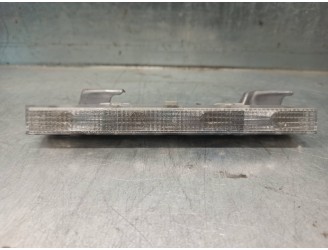 Recambio de luz central de freno para toyota auris 1.8 16v cat referencia OEM IAM 8100612011  