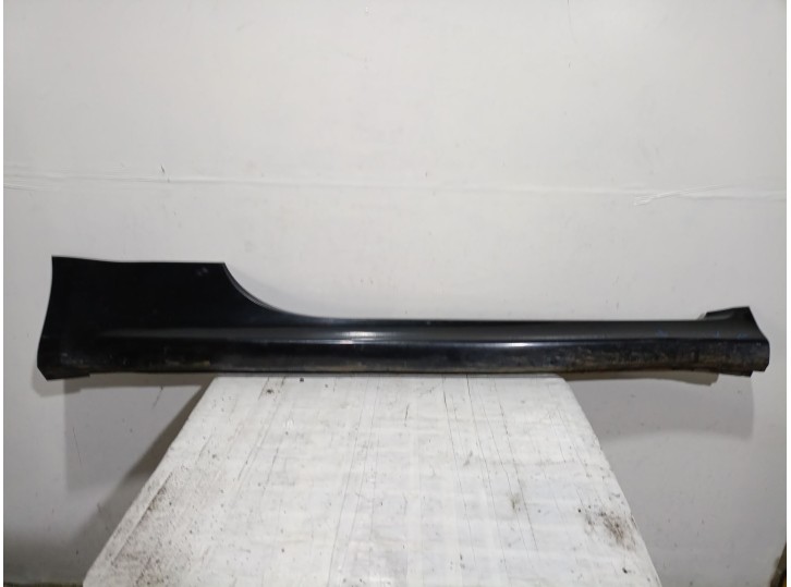 Recambio de faldon lateral para fiat 500 abarth 1.4 99kw referencia OEM IAM 735512271 735512271 