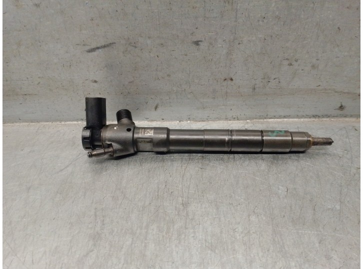 Recambio de inyector para seat leon st (5f8) 1.6 tdi referencia OEM IAM 228363983  