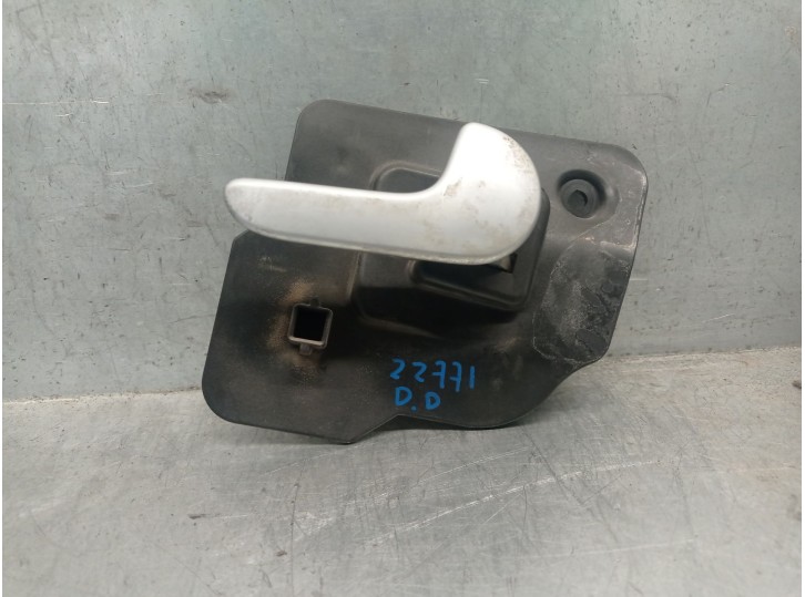 Recambio de maneta interior delantera derecha para opel meriva a 1.7 16v referencia OEM IAM 13121859  316053479