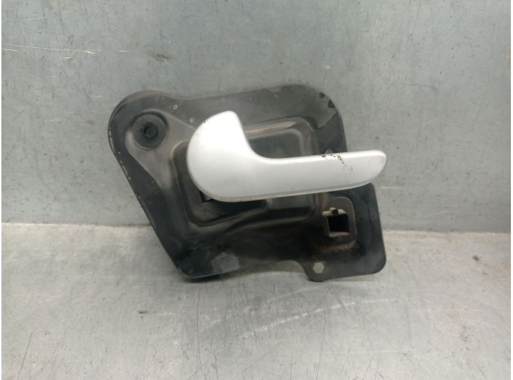 Recambio de maneta interior delantera izquierda para opel meriva a 1.7 16v referencia OEM IAM 13121860 316053479