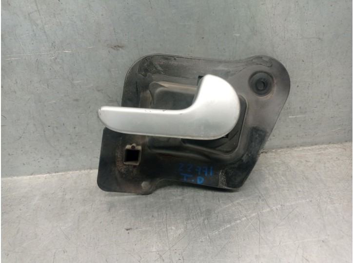 Recambio de maneta interior trasera derecha para opel meriva a 1.7 16v referencia OEM IAM 13121861  316053479