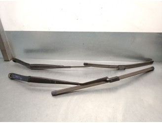 Recambio de brazo limpia delantero derecho para jeep compass (mp, m6, mv, m7) 1.3 referencia OEM IAM 52156988  