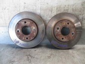 Replacement front brake disc for Ford Focus Saloon (CAK) 2.0 16V CAT OEM IAM reference 09780014 BREMBO