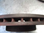 Replacement front brake disc for Ford Focus Saloon (CAK) 2.0 16V CAT OEM IAM reference 09780014 BREMBO