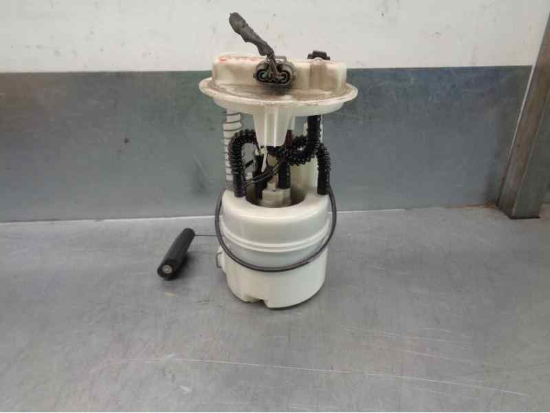 Recambio de aforador para renault clio iii 1.6 16v referencia OEM IAM 8200727740  