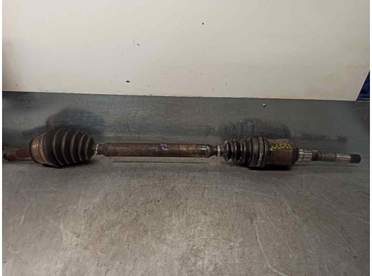 Recambio de transmision delantera derecha para chrysler voyager (es) 2.5 td referencia OEM IAM 4511438  