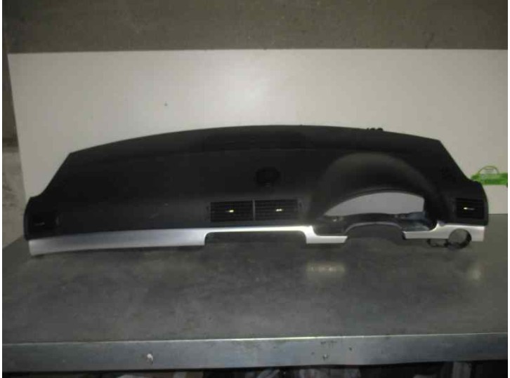 Recambio de salpicadero para audi a4 berlina (8ec) 2.0 tdi referencia OEM IAM 8E2857003 NEGRO 8E2857003