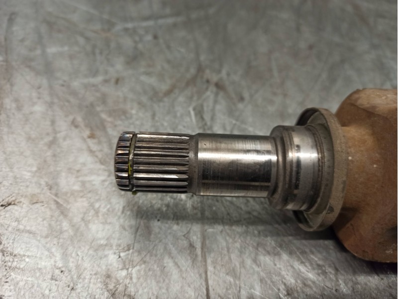 Recambio de transmision delantera izquierda para mazda 3 berlina (bk) 1.6 16v cat referencia OEM IAM FG0125600F  
