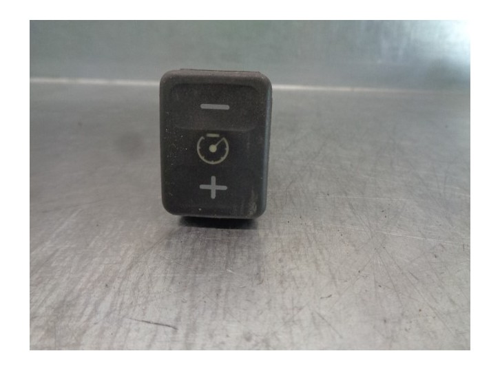 Recambio de interruptor para mg serie 800 (rs) 827 si referencia OEM IAM YUF10064  