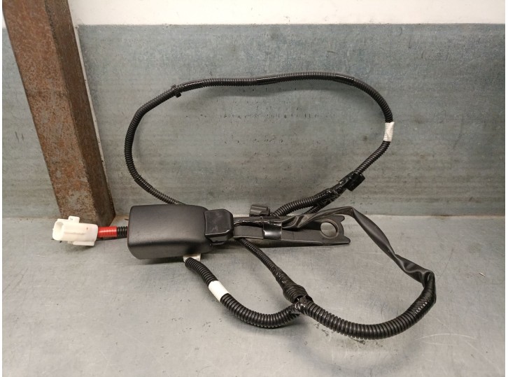 Recambio de enganche cinturon para lexus gs (_s19_) 450h (grs191_, gws191_) referencia OEM IAM 7323030A10C0 7323030A10C0 