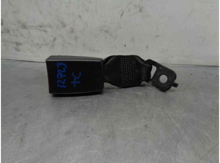 Recambio de enganche cinturon para mitsubishi colt berlina 3 (cz) 1.1 cat referencia OEM IAM MN108401  