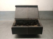 Recambio de apoyabrazos central para land rover defender (ld) 2.5 tdi referencia OEM IAM AWR1607 AWR1607 