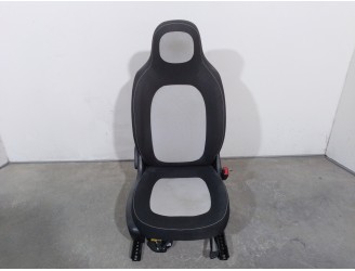 Recambio de asiento delantero derecho para smart forfour 1.0 cat referencia OEM IAM 4823833 TELA NEGRA Y GRIS 5 PUERTAS
