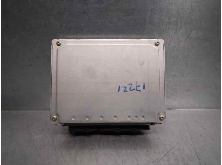Recambio de centralita motor uce para audi a4 berlina (b5) 1.8 20v referencia OEM IAM 8D0907557S 0261204182 BOSCH