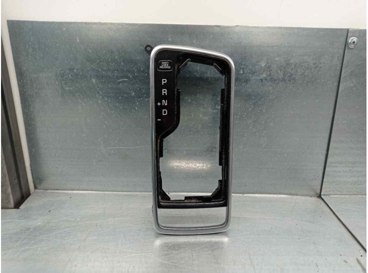 Replacement front moldings for Kia Optima 1.7 CRDi Cat OEM IAM reference 84656D4002 