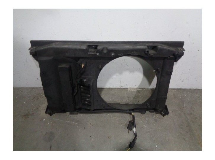 Recambio de calandra delantera de radiador para peugeot 307 (s1) xr referencia OEM IAM 7104L2 DE FIBRA 