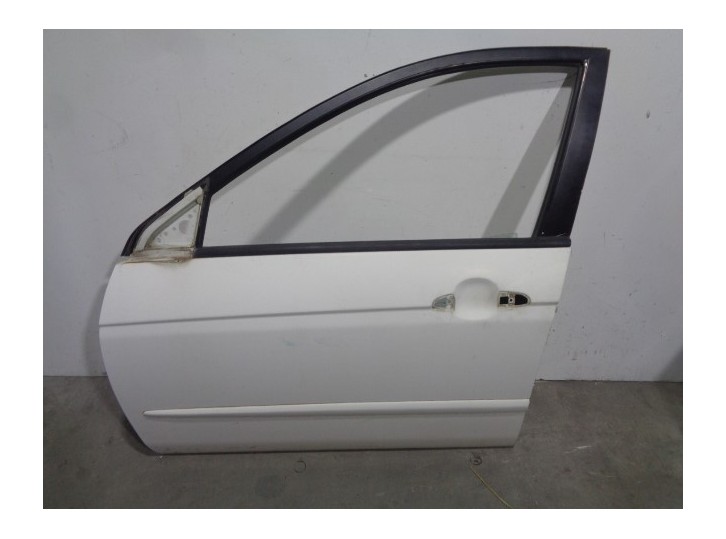 Recambio de puerta delantera izquierda para kia cerato 1.6 cat referencia OEM IAM 760032F010 BLANCA 5 PUERTAS