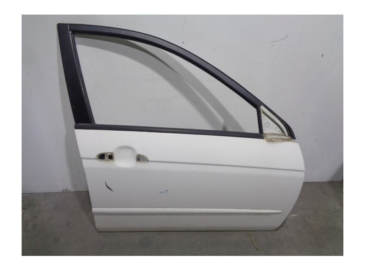 Recambio de puerta delantera derecha para kia cerato 1.6 cat referencia OEM IAM 760042F010 BLANCA 