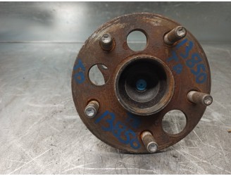 Recambio de mangueta trasera derecha para toyota auris 1.8 16v cat referencia OEM IAM 4245002250  