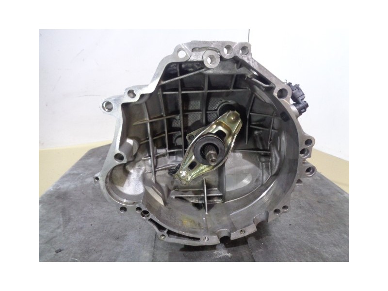 Recambio de caja cambios para audi a6 berlina (4f2) 2.4 referencia OEM IAM GYF GYF03781 1422094