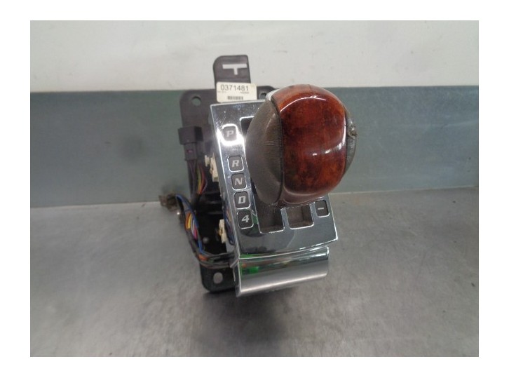 Recambio de palanca cambio para cadillac srx v6 elegance referencia OEM IAM 15823429 88967343 