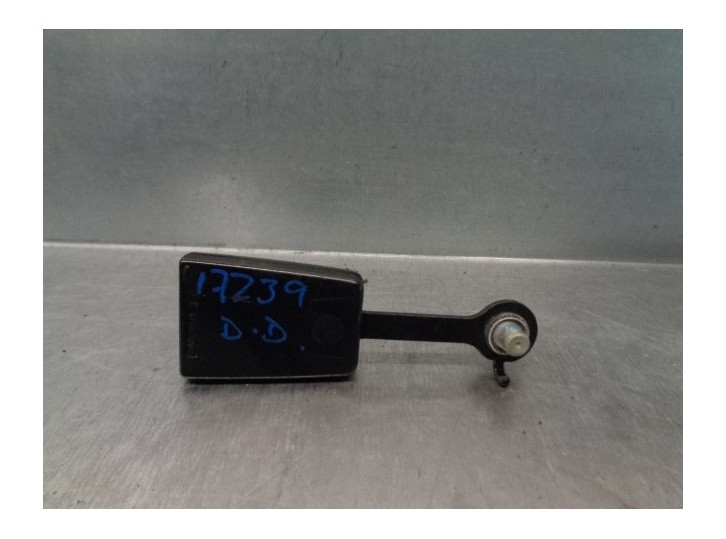 Recambio de enganche cinturon para lancia dedra berl. 1.9 turbodiesel referencia OEM IAM 176955080  DEL DER.