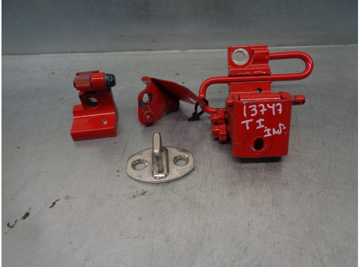 Recambio de bisagra puerta para porsche cayenne (typ 9pa) s referencia OEM IAM 7L0833411  