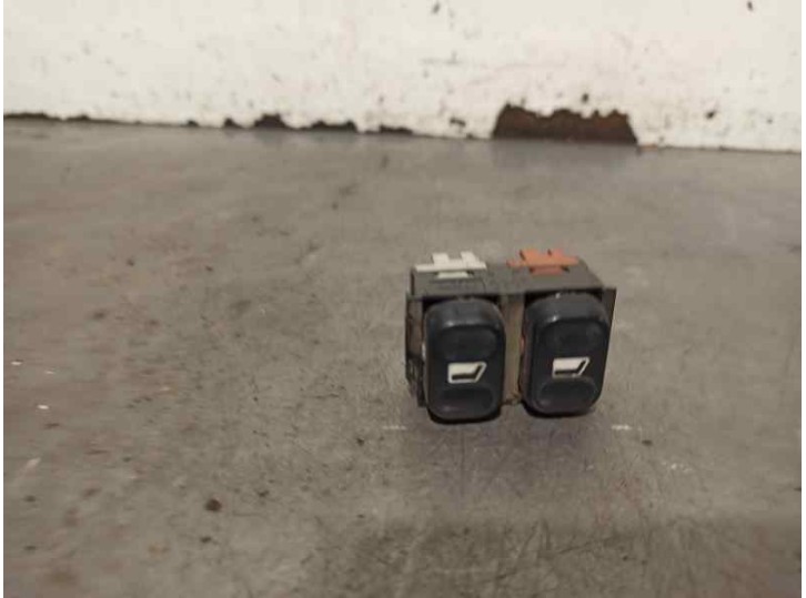 Recambio de mando elevalunas delantero izquierdo para peugeot 406 berlina (s1/s2) svdt referencia OEM IAM 