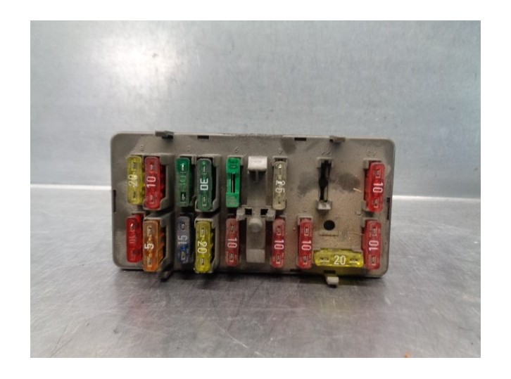 Recambio de caja reles / fusibles para lancia dedra berl. 1.9 turbodiesel referencia OEM IAM 518599017  