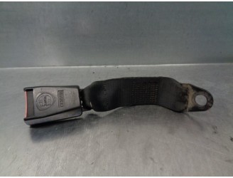 Recambio de enganche cinturon para lancia dedra berl. 1.9 turbodiesel referencia OEM IAM 5891702  TRAS CENT.