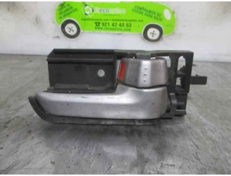Replacement front right interior door handle for Suzuki Swift Berlina (MZ) 1.3 DDiS Diesel Cat OEM IAM reference 8311062J10BW