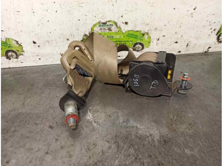 Recambio de cinturon seguridad trasero central para ssangyong rodius 2.7 turbodiesel cat referencia OEM IAM 7563121201ABU 3ª FIL
