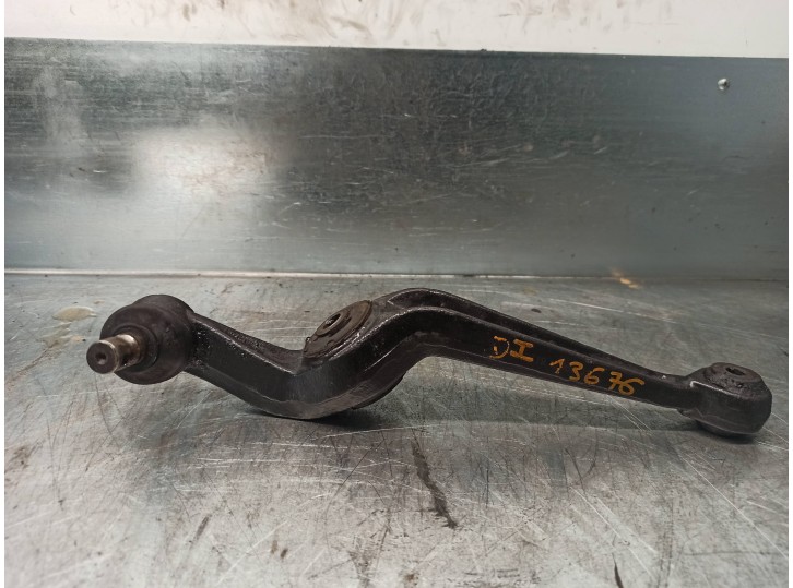 Recambio de brazo suspension inferior delantero izquierdo para peugeot 205 berlina 1.8 diesel referencia OEM IAM 352051  