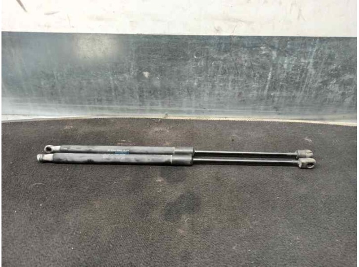 Replacement trunk / tailgate dampers for Skoda Fabia (5J2) 1.2 OEM IAM reference 5J6827550B 
