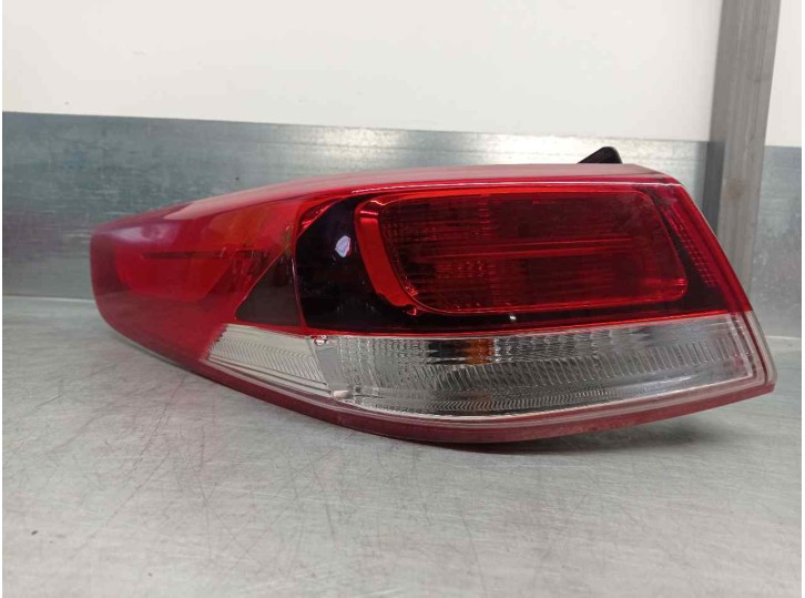 Replacement rear left tail light for Kia Optima 1.7 CRDi cat OEM IAM reference 92401D4000 FENDER 4 DOORS