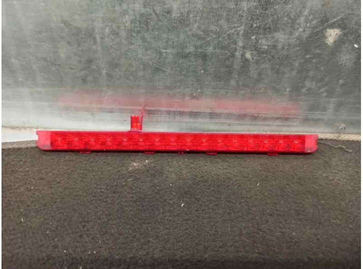 Recambio de luz central de freno para skoda fabia (5j2 ) 1.2 referencia OEM IAM 5J6945097  