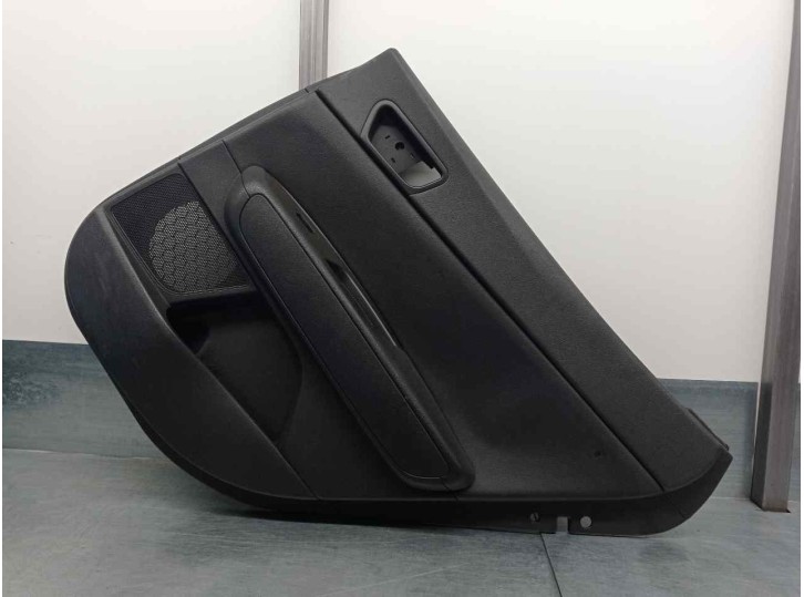 Recambio de guarnecido puerta trasera derecha para kia optima 1.7 crdi cat referencia OEM IAM 83302D4520 