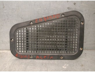 Recambio de rejilla delantera para land rover defender (ld) 2.5 tdi referencia OEM IAM D0516  