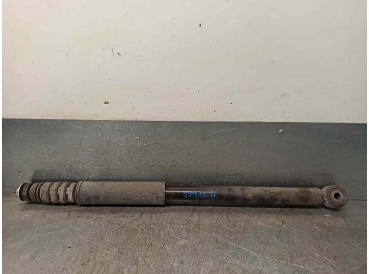 Recambio de amortiguador trasero izquierdo para dacia duster ambiance 4x2 referencia OEM IAM 562105043R 