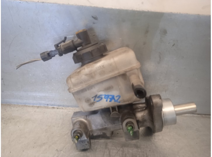 Recambio de bomba freno para dacia duster ambiance 4x2 referencia OEM IAM 03350890461 03350890471 ATE